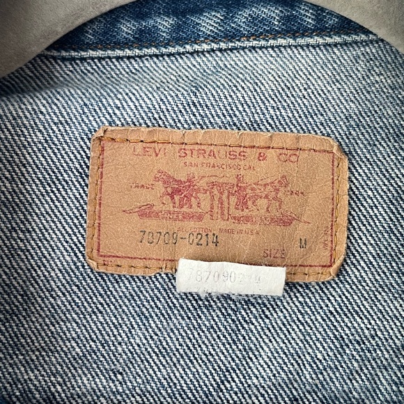 Levi's | Vintage Classic Blue Denim Jacket - Picture 4 of 5